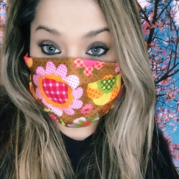 MADE IN USA Face Mask Floral Print - Picture 1 of 2